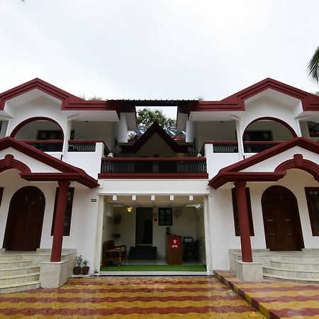 Oyo Flagship Triple Beach Guest House Benaulim Eksteriør billede