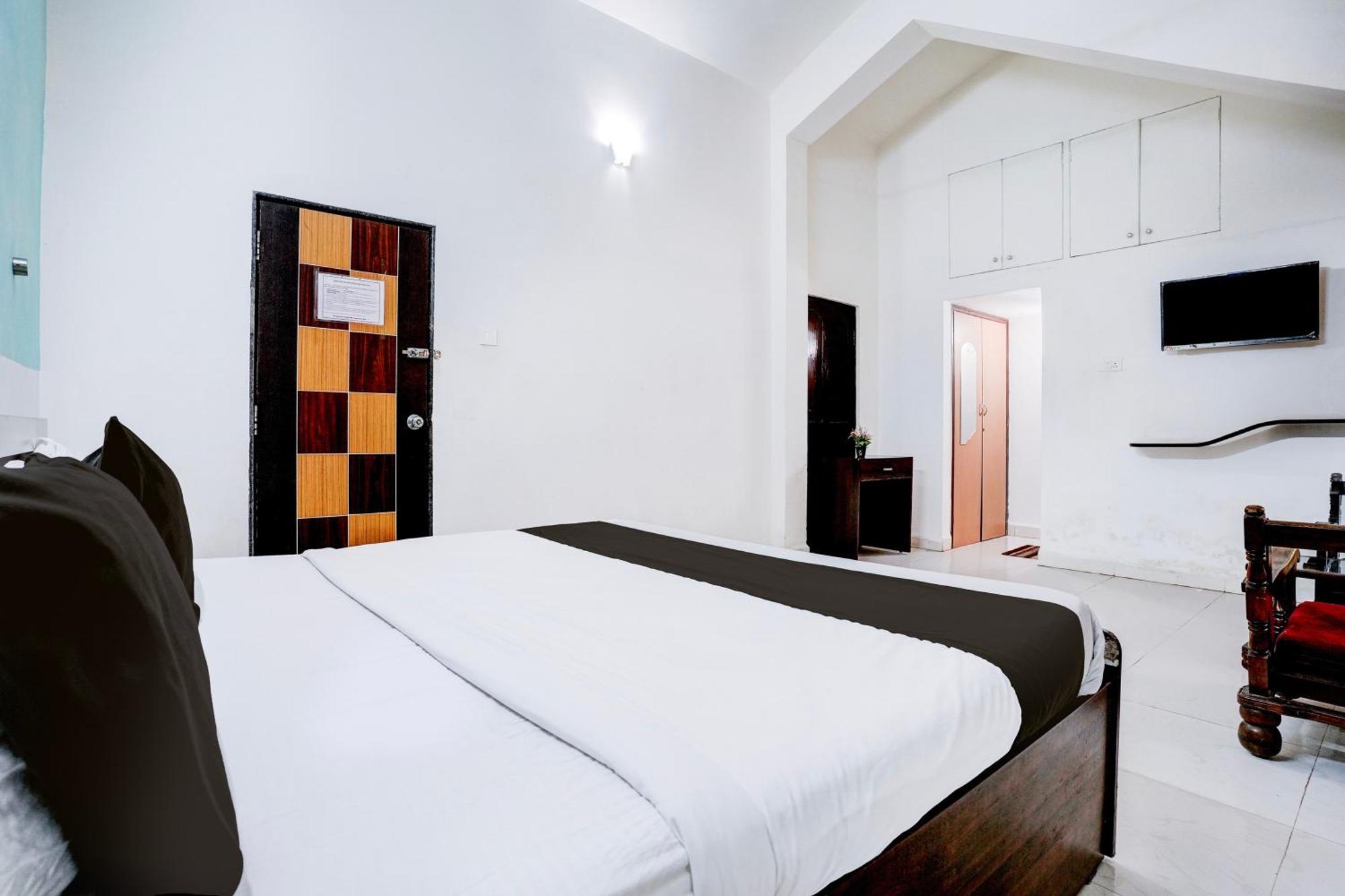 Oyo Flagship Triple Beach Guest House Benaulim Eksteriør billede