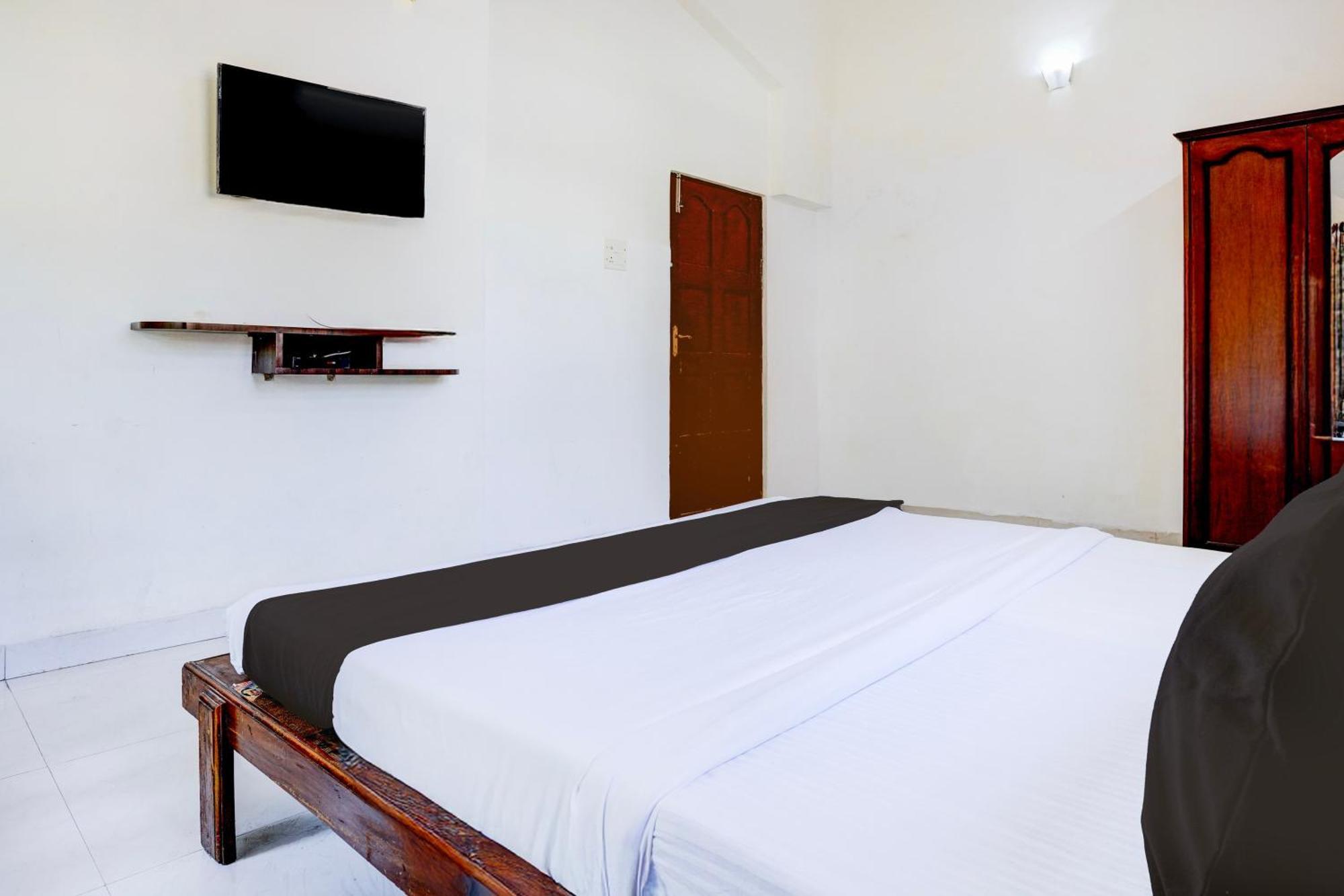 Oyo Flagship Triple Beach Guest House Benaulim Eksteriør billede