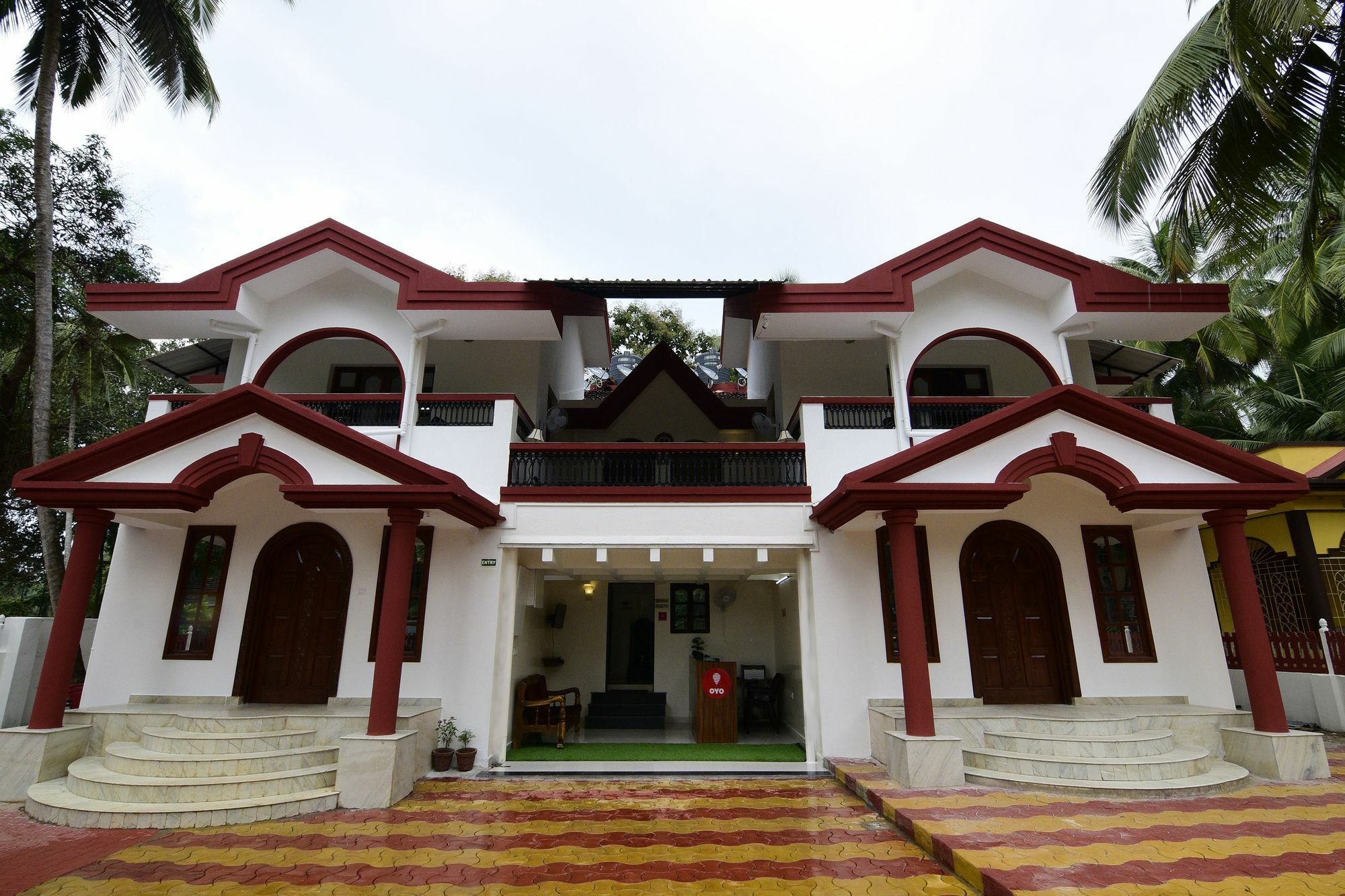 Oyo Flagship Triple Beach Guest House Benaulim Eksteriør billede